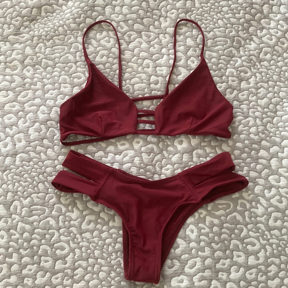 ZAFUL women’s maroon bikini set. Size medium